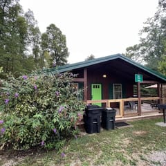 Muir Valley Vista- Hot Tub, Firepit, Pet Friendly, WiFi
