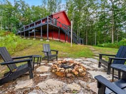 A Red River Barnhouse- Hot tub, Firepit, Gas Fireplace - Image 3