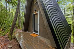 A-Frames Under the Canopy | Group Glamping Stay, 2 Miles From Natural Bridge - Image 2