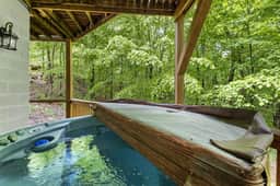 Birdsong- Hot Tub, Game Room, Firepit, 8 mins to Natural Bridge - Image 3