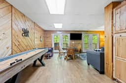 Birdsong- Hot Tub, Game Room, Firepit, 8 mins to Natural Bridge - Image 4