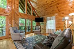Birdsong- Hot Tub, Game Room, Firepit, 8 mins to Natural Bridge - Image 2