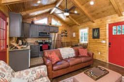 Creeksong- Firepit, WiFi, Fireplace, Creek View, Hiking Trails, 4 mins to Natural Bridge - Image 5