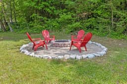 Dreamcatcher- Firepit, WiFi, Private Hiking, 4 mins to Natural Bridge - Image 3