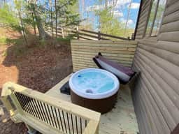 Fels Haus | Cliffview Resort Cabin with Hot Tub, King Bed + Easy Access - Image 3