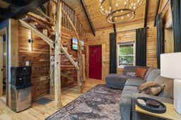 Hillside Haven - Hot Tub, Fire Pit, WiFi, Grill ,4 mins to Natural Bridge - Image 5