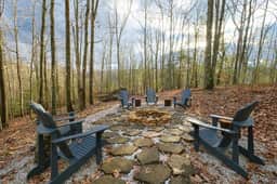 Honeysuckle Bridge- Hot Tub, Firepit, Private Hiking, Sandstone Arch - Image 3