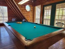 Mountain Rose- Hot Tub, Pool Table, Firepit, Fireplace - Image 3