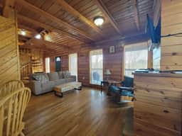 Mountain Rose- Hot Tub, Pool Table, Firepit, Fireplace - Image 4