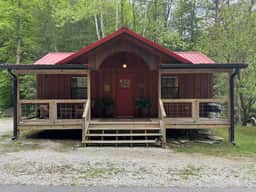 Soul Sister ‒ Creekview Cabin w/ Hot Tub, Fire Pit, 4 Minutes to Natural Bridge - Image 3