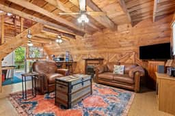 Sugar Shack- Firepit, Wood Stove, Grill, WiFi - Image 2
