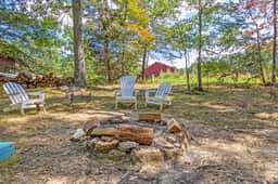 Sugar Shack- Firepit, Wood Stove, Grill, WiFi - Image 5