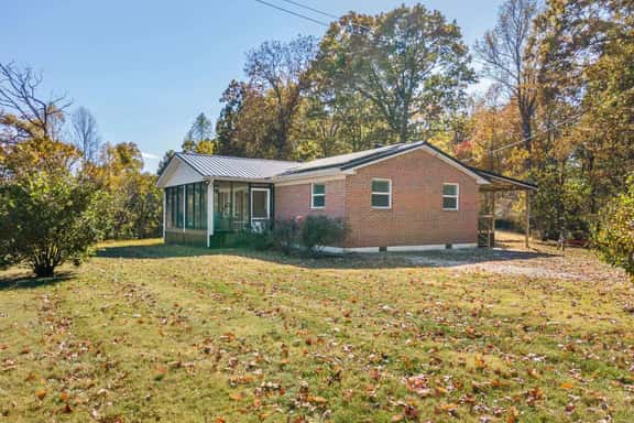 Grey Duck- Firepit, WiFi, Covered Deck, 20 mins from Natural Bridge - Image 1