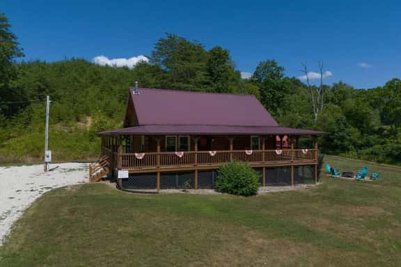 HazelBrook Haven- Hot Tub, Firepit, Grill - Image 1