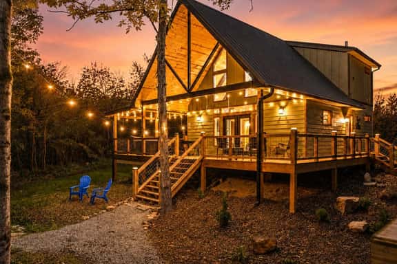 EagleRock Retreat | Pet Friendly w/ Hot Tub, Firepit + WiFi - Image 1