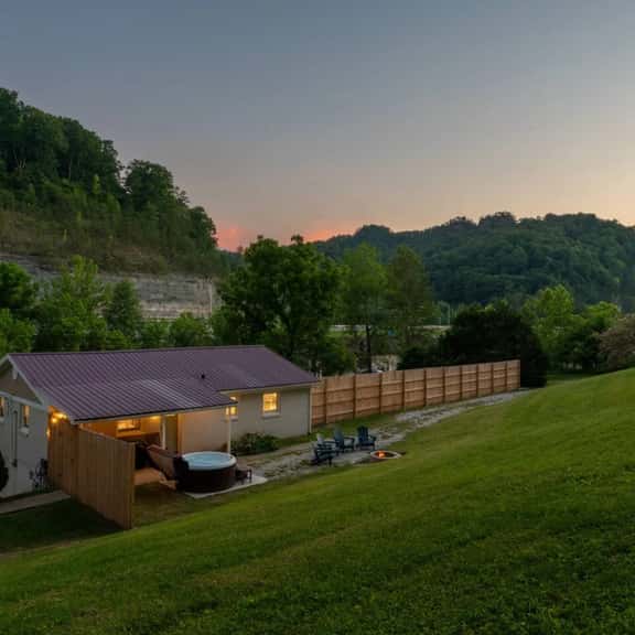 50 Shades of Slade | Pet Friendly w/ Hot Tub, Firepit + Prime Slade Location - Image 1