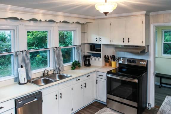 Alice Rocks | Pet-Friendly Stay Near Cave Run Lake, Steps From Alice Rocks Nature Preserve - Image 5