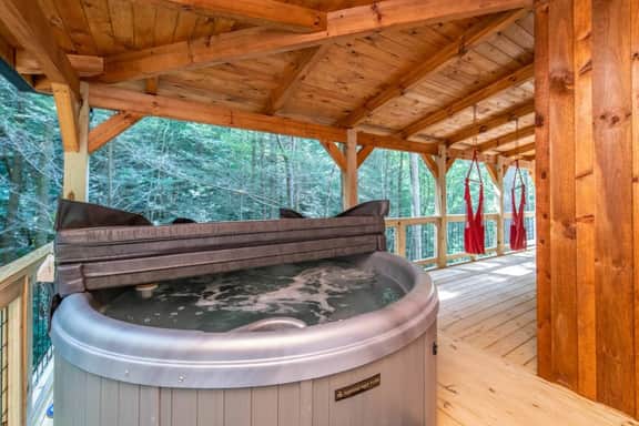 Angel's View - Hot Tub, WiFi, Fire Pit, Hiking, 4 mins to Natural Bridge - Image 2