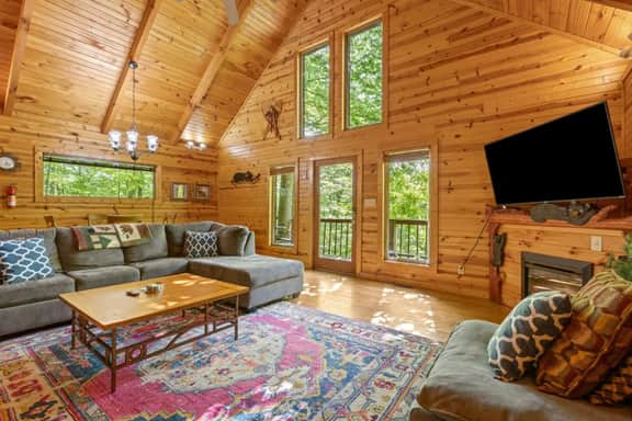 Beary Secluded- No Pet Fee, Hot Tub, Firepit, WiFi - Image 4