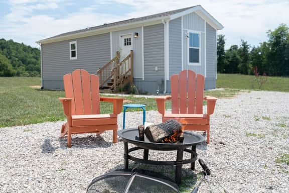 FarmView- Private on 20 acres, Pond, Gas Grill, Firepit, WiFi - Image 2