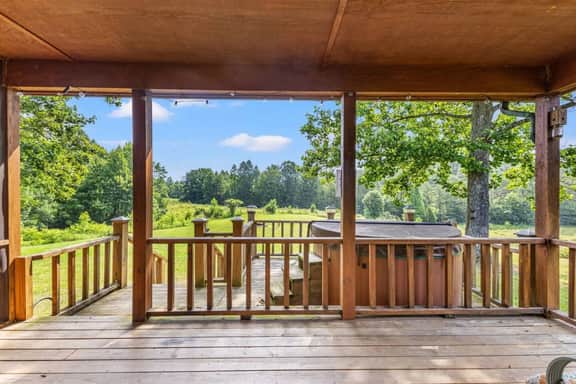 Heavenly Hideaway- Hot Tub, Firepit, Covered Patio, WiFi - Image 2