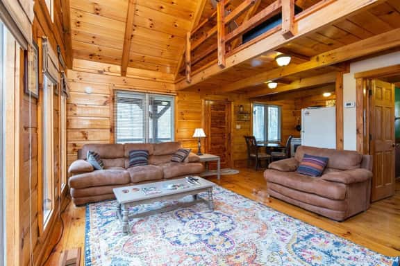 Hillside Loft Cabin- Hot Tub, WiFi, 20 mins from Natural Bridge - Image 5