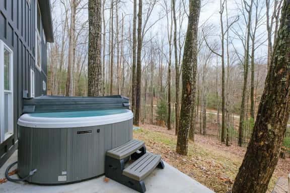 Honeysuckle Bridge- Hot Tub, Firepit, Private Hiking, Sandstone Arch - Image 2