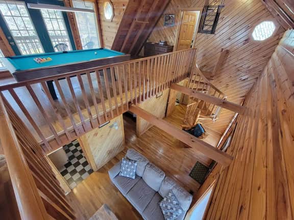 Mountain Rose- Hot Tub, Pool Table, Firepit, Fireplace - Image 5