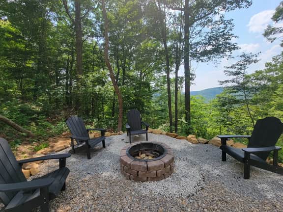 Skyline Chalet- WiFi, Gas Fireplace, Firepit - Image 3