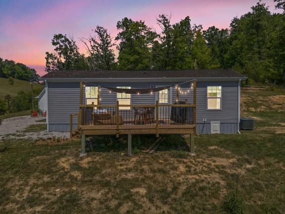 FarmView- Private on 20 acres, Pond, Gas Grill, Firepit, WiFi - Image 1