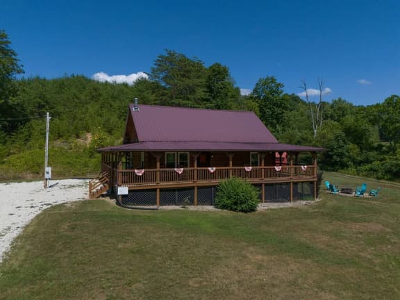 HazelBrook Haven- Hot Tub, Firepit, Grill - Image 1