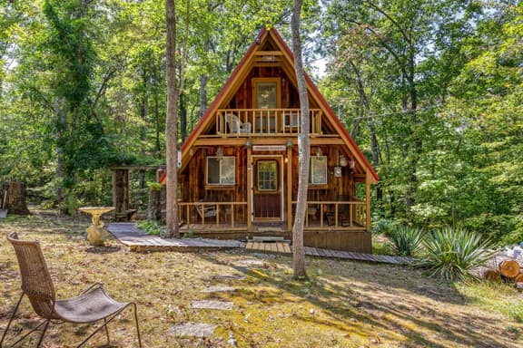 Sugar Shack- Firepit, Wood Stove, Grill, WiFi - Image 1