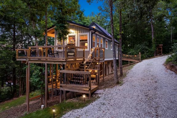 Treetop Terrace - Image 1